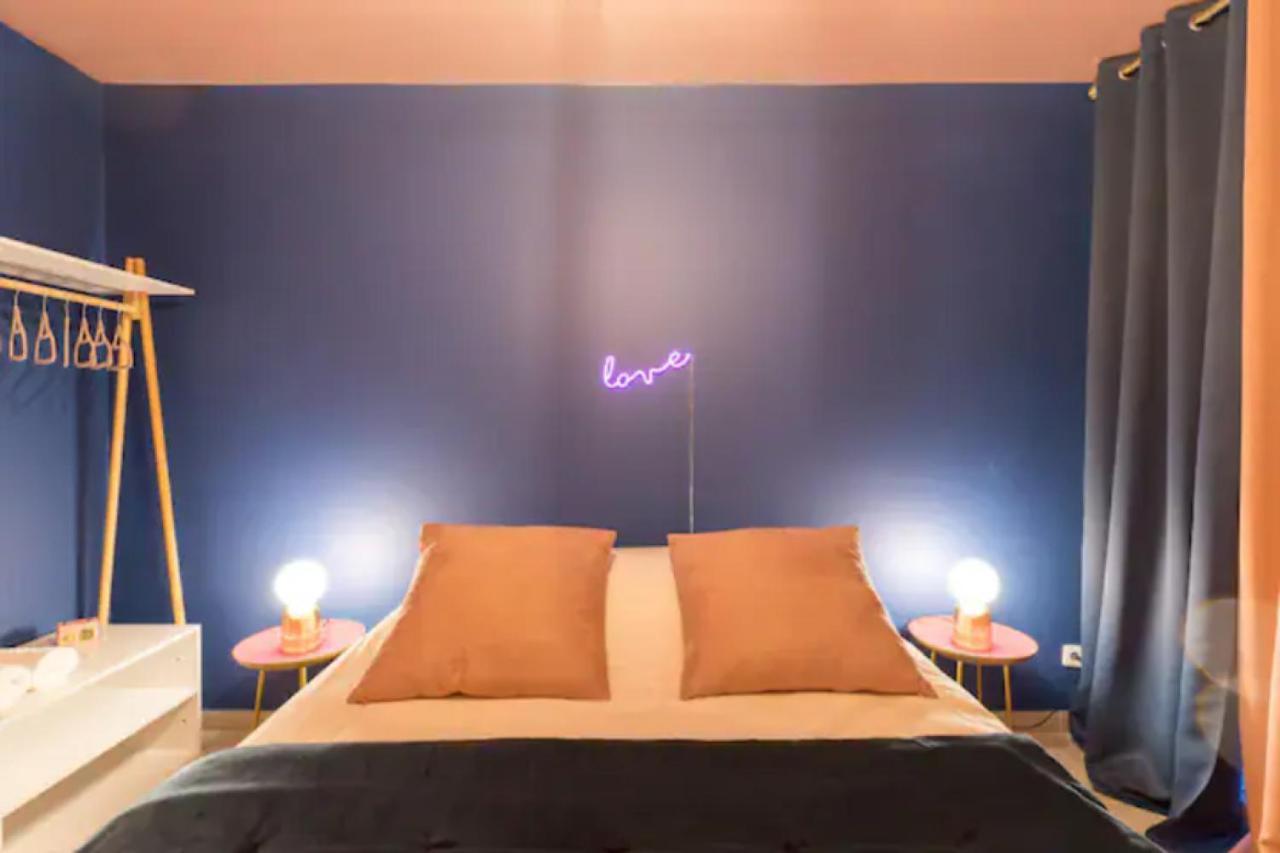 Suite Marilyn Monroe & Spa - 4P - Proche Disney Montry Exteriör bild