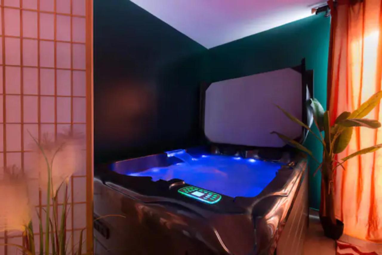 Suite Marilyn Monroe & Spa - 4P - Proche Disney Montry Exteriör bild