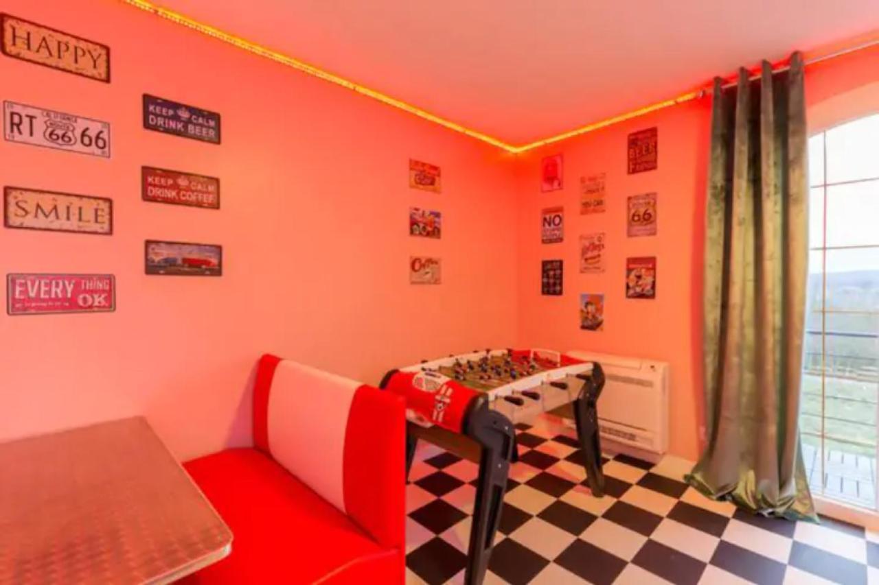 Suite Marilyn Monroe & Spa - 4P - Proche Disney Montry Exteriör bild
